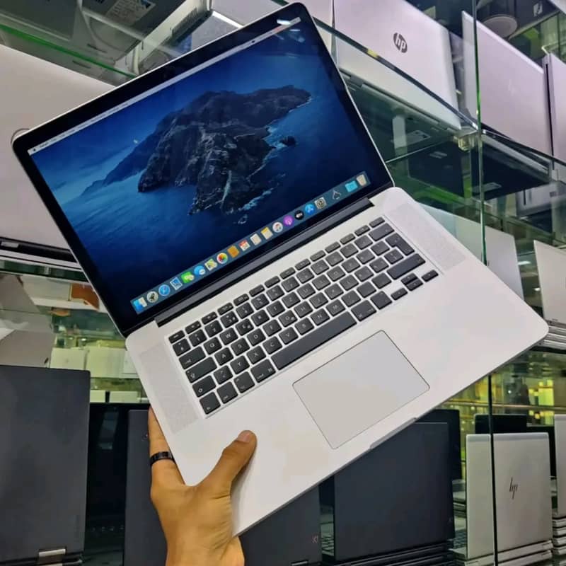 "MacBook Air 2015: Sleek, Powerful, and Portable" Core i7 16GB 256GB 0