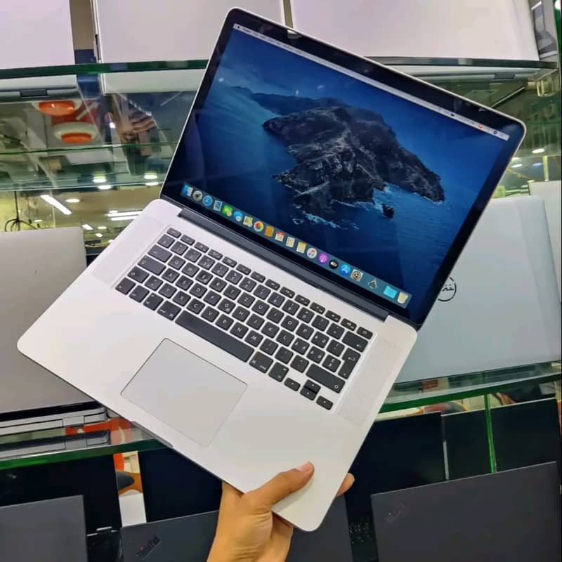 "MacBook Air 2015: Sleek, Powerful, and Portable" Core i7 16GB 256GB 3