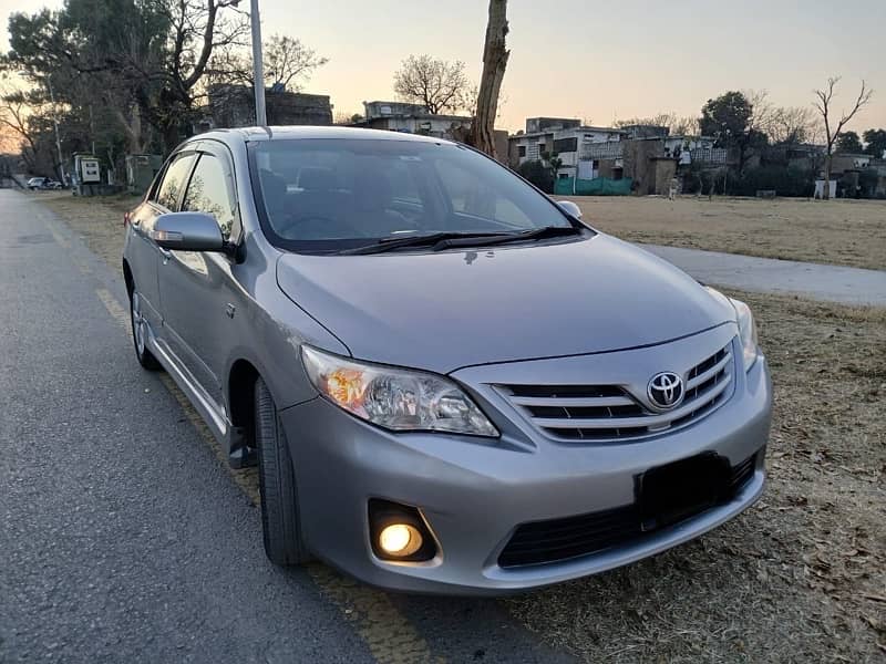 Toyota Corolla Altis 2013 1