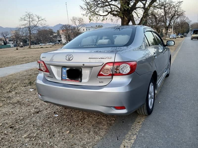 Toyota Corolla Altis 2013 3