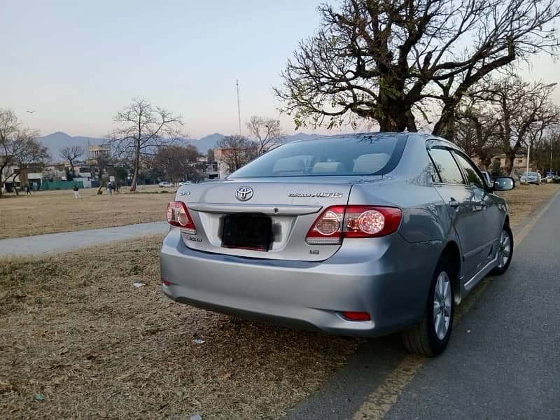 Toyota Corolla Altis 2013 6