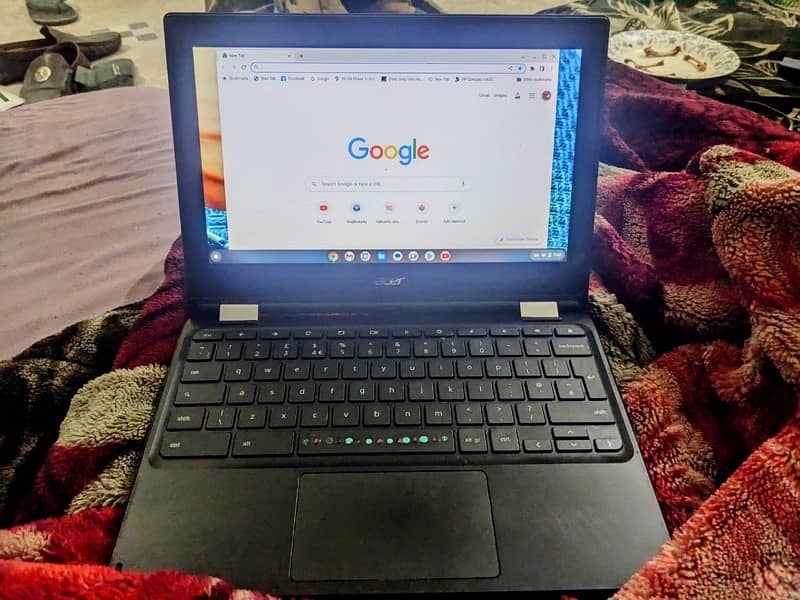 Acer ChromeBook R11 | 4/32 | Mint Condition 2