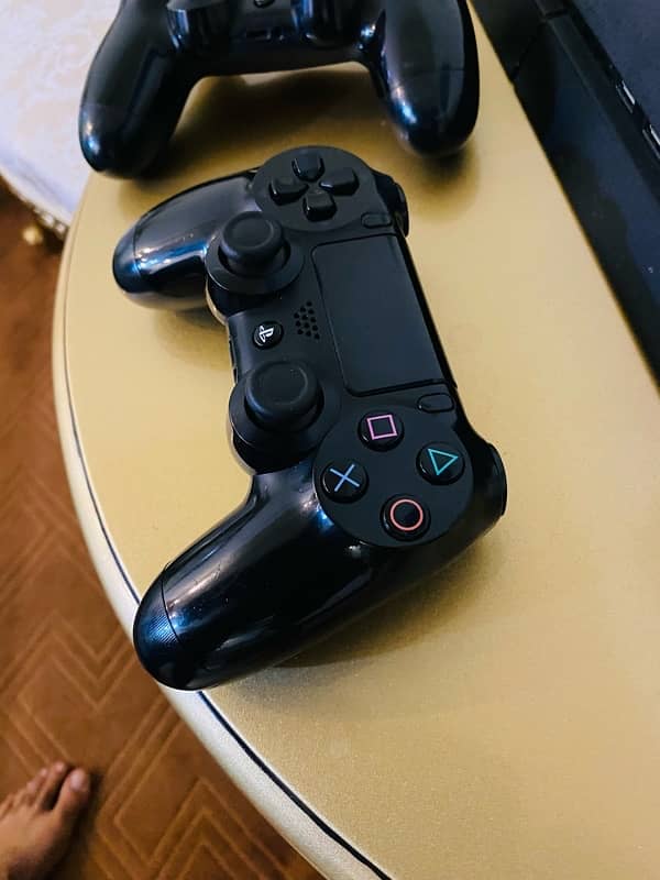 Ps4 500Gb 2 original wireless controllers 10