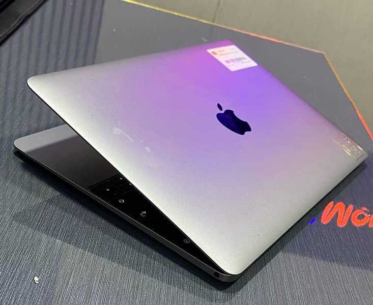 Apple Laptop Mac BookRatina | core m3 | 2017 | Exchange possible 0