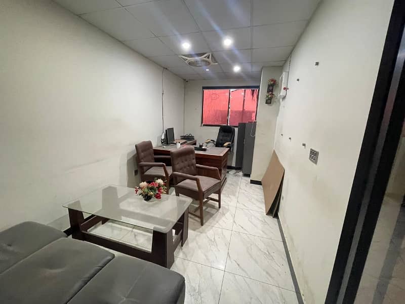 FULLY RENOVATED COMMERCIAL OFFICE 1200SQ. FT FOR RENT IDEAL LOCATION 14