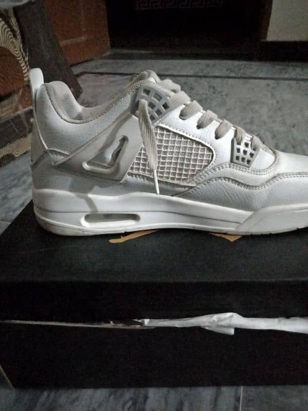 Nike Air Jordans 4 All White 1