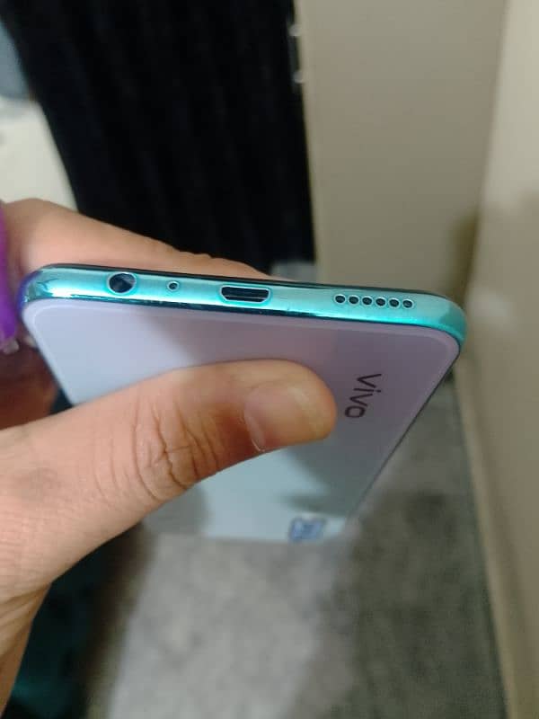 vivo s1 4/128 3