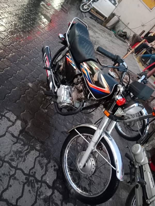 Honda 125 lush condition for sale 1