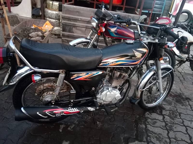 Honda 125 lush condition for sale 6