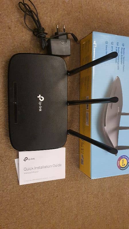 TP Link 3 Antenna WIFI router 450 Mbps 2