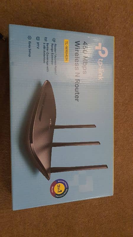 TP Link 3 Antenna WIFI router 450 Mbps 4