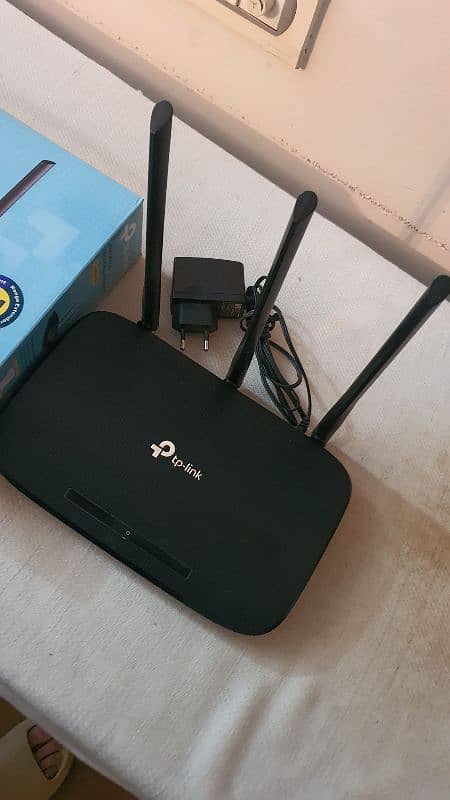 TP Link 3 Antenna WIFI router 450 Mbps 5