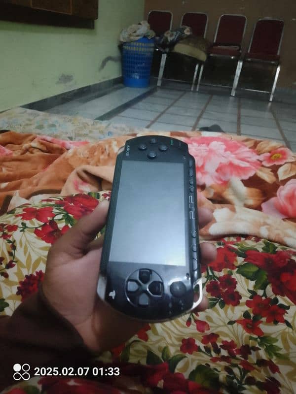 VGO TEL smart 8 mobile and PSP game 4