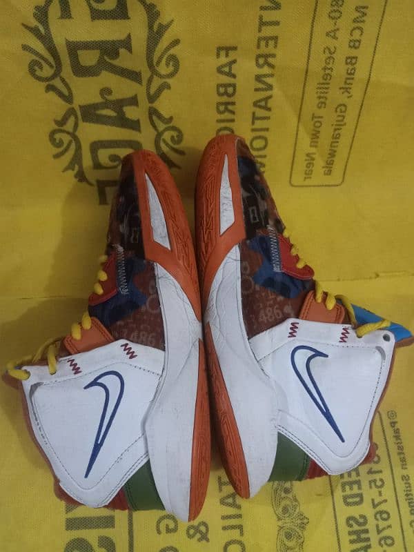 orignal branded size 6.5 like new  Rs2000 5