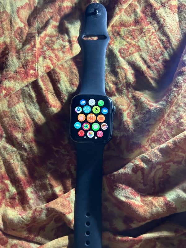 Apple Watch Series 4 44mm Nike band 1