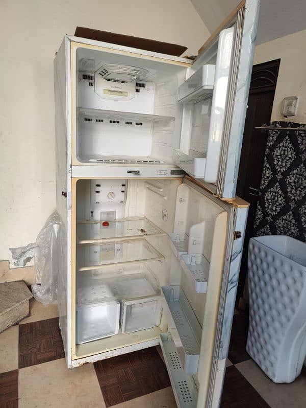 Samsung fridge condition used 2