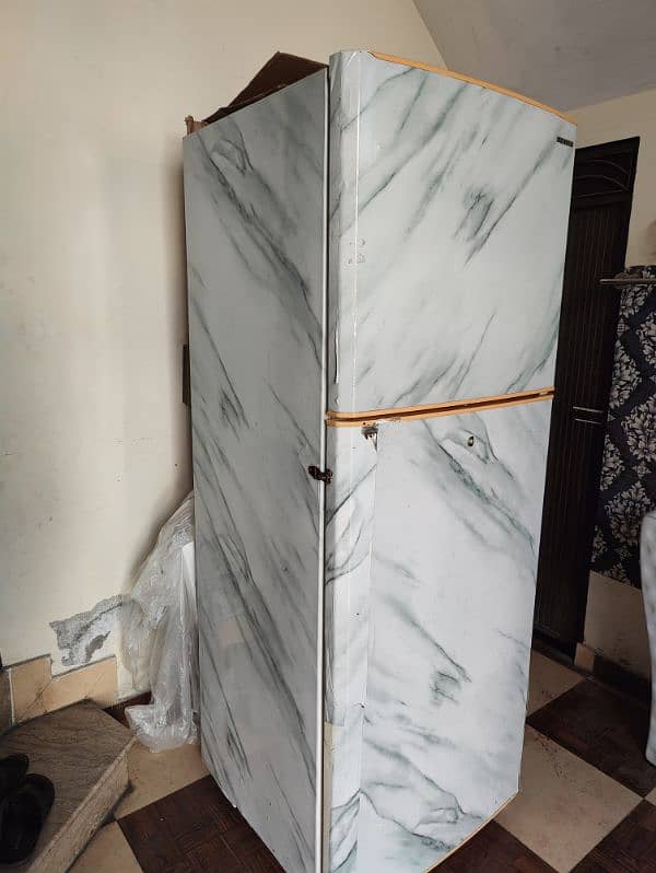 Samsung fridge condition used 4