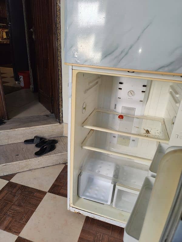 Samsung fridge condition used 8