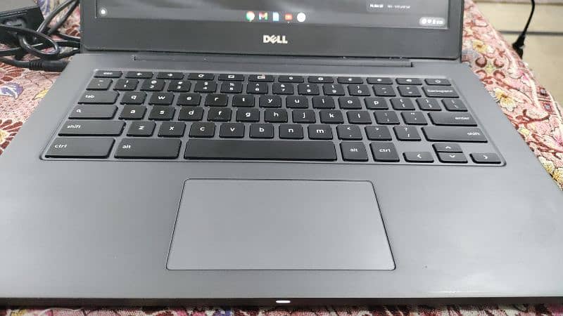 Dell Chromebook 13.3 screen display size 1