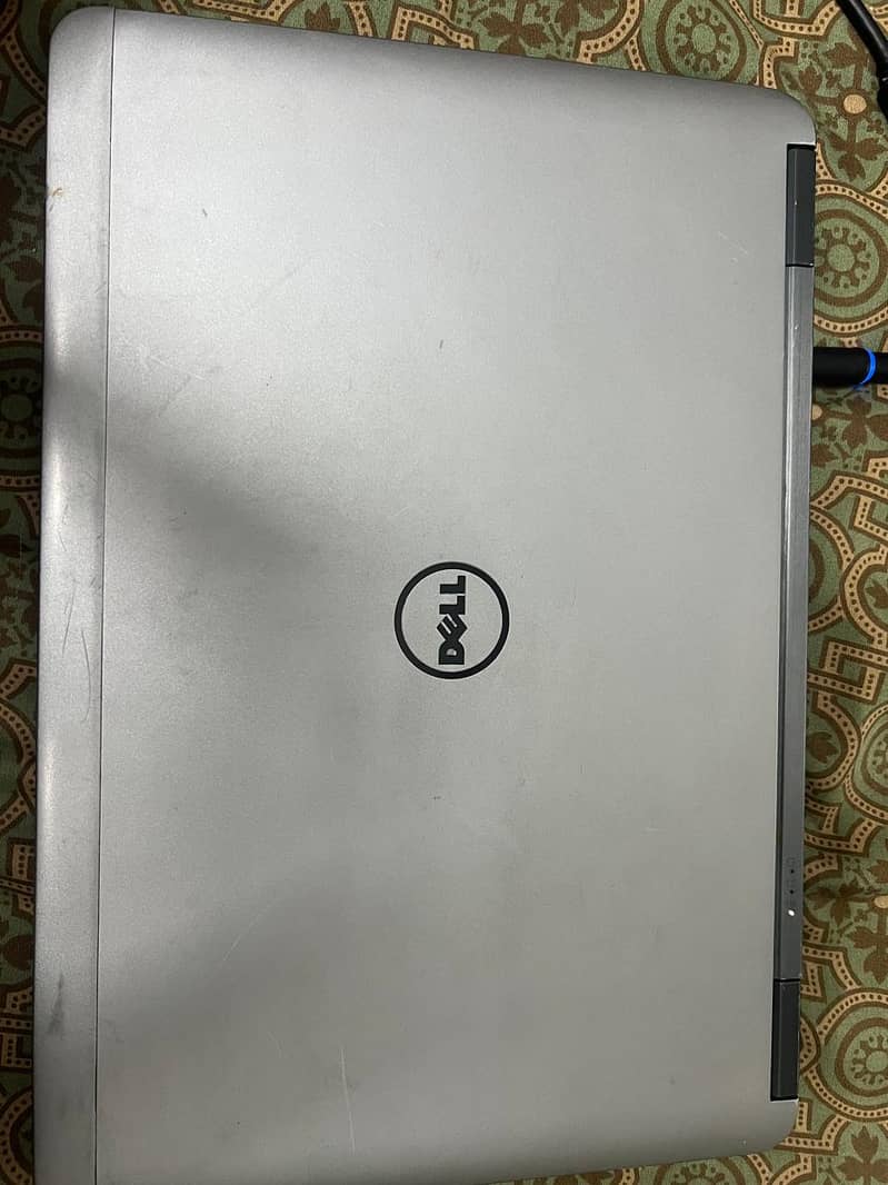 DELL LATITUDE E7240 1