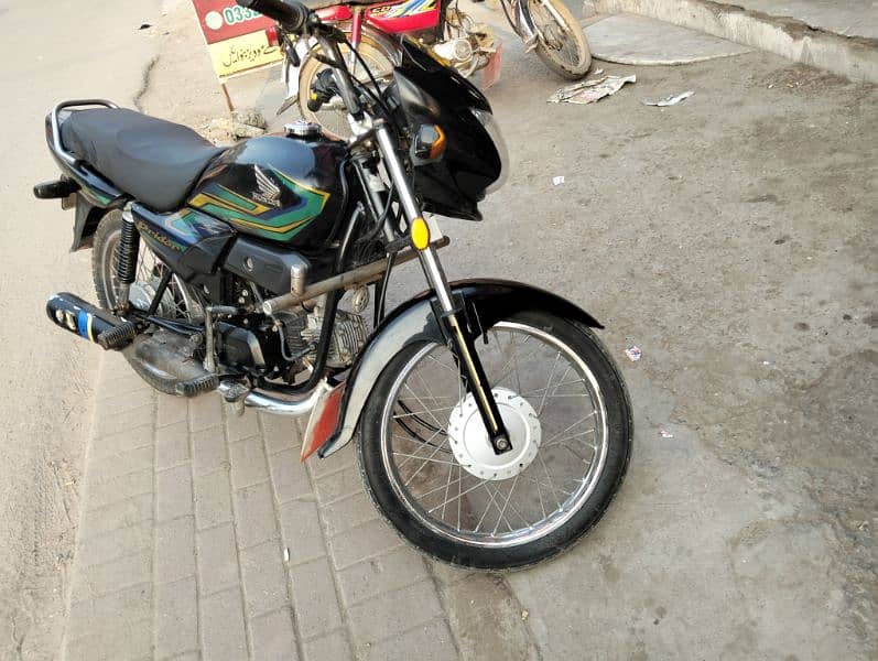 Honda 100 Pridor 1