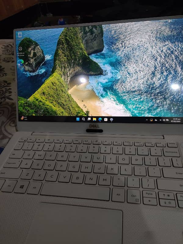 Dell Xps slimest laptop 3