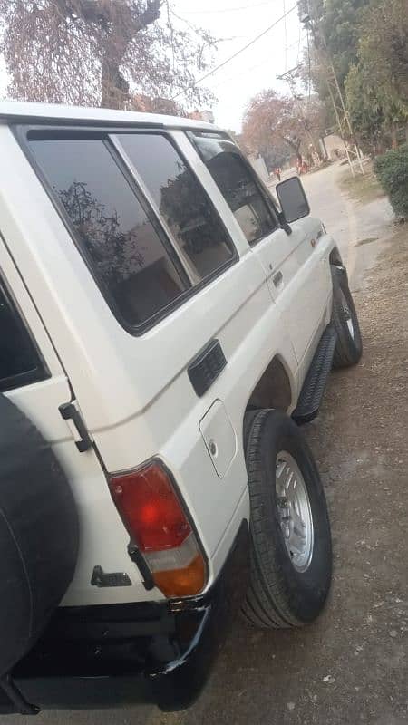 Toyota Land Cruiser 1991 6