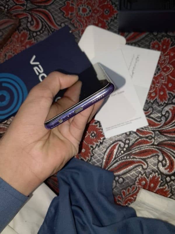 VIVO V20 BRAND NEW CONDITION 2