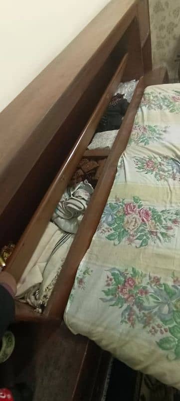 old bed but new condition 1