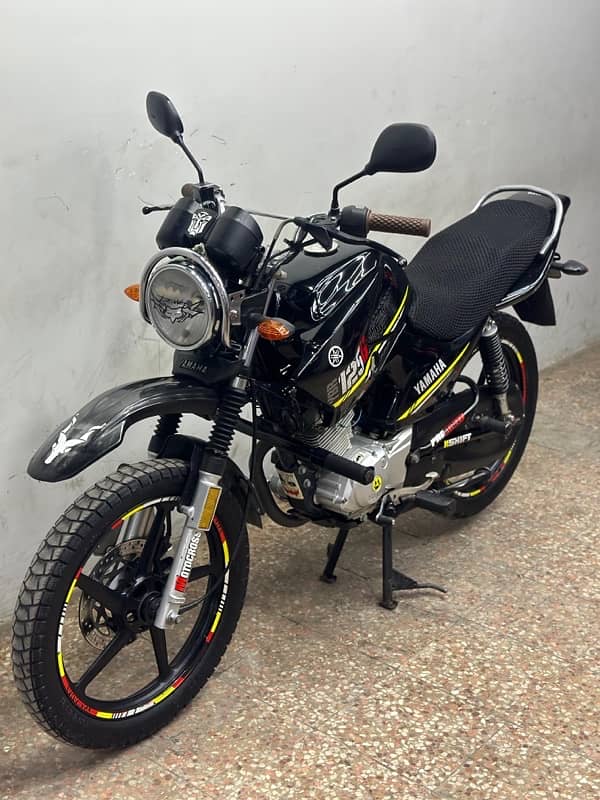 YAMAHA YBR125G 2020 Model 2