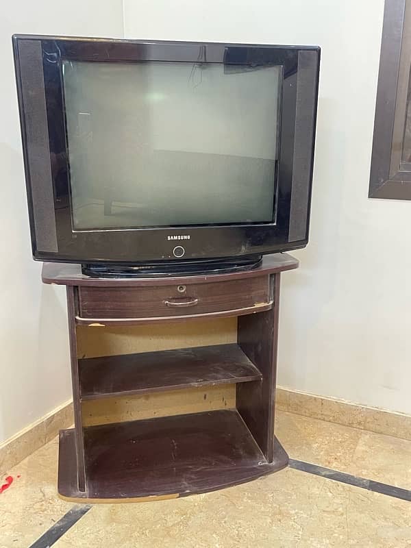 Tv plus free tv trolley 3