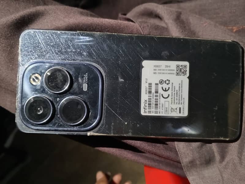 Infinix hot 40 pro 12/256  10/10 03163697288 0