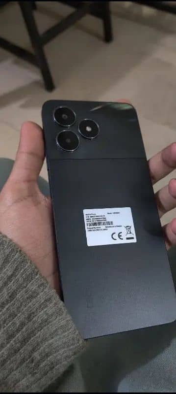 Realme C51 0