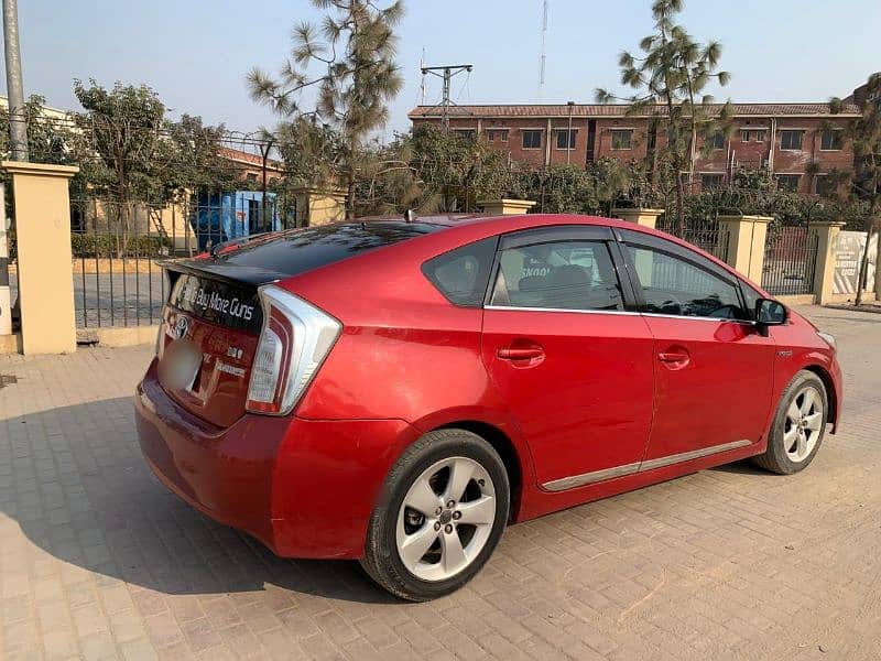 Toyota Prius 2011 4