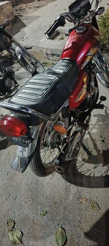 Honda 125 20/21 good condition all punjab number 1