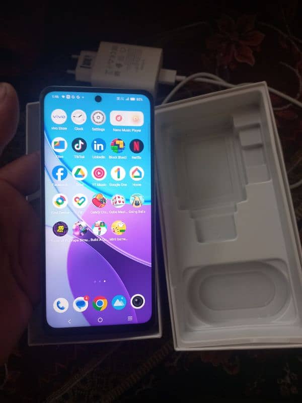 I want to sell  mobile phone vivo y19s 6/128 1