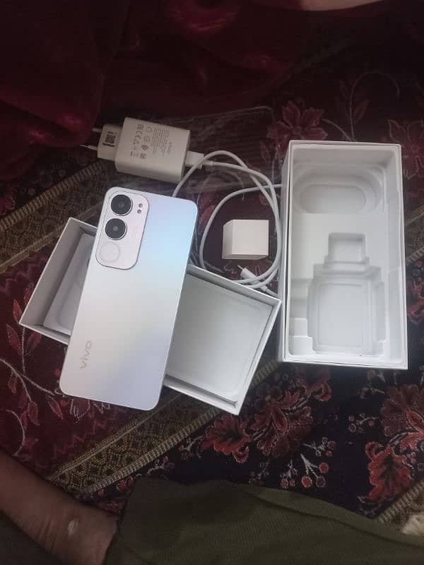 I want to sell  mobile phone vivo y19s 6/128 2