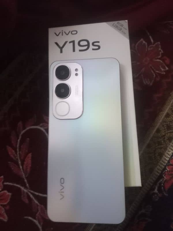 I want to sell  mobile phone vivo y19s 6/128 4