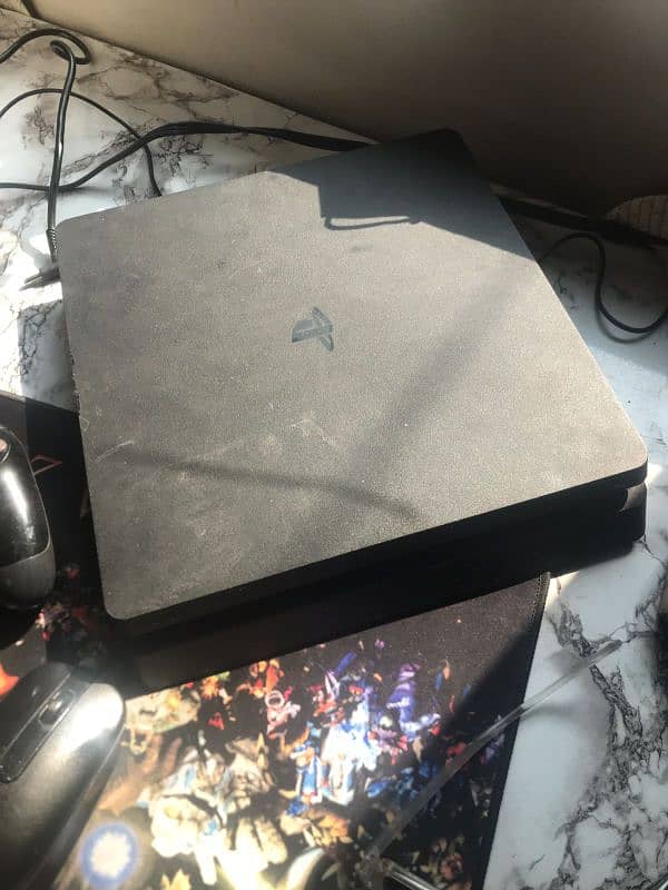 PlayStation 4 SLIM 1TB 0