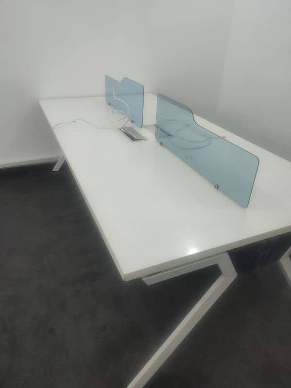 Workstation Available urgent sale 1