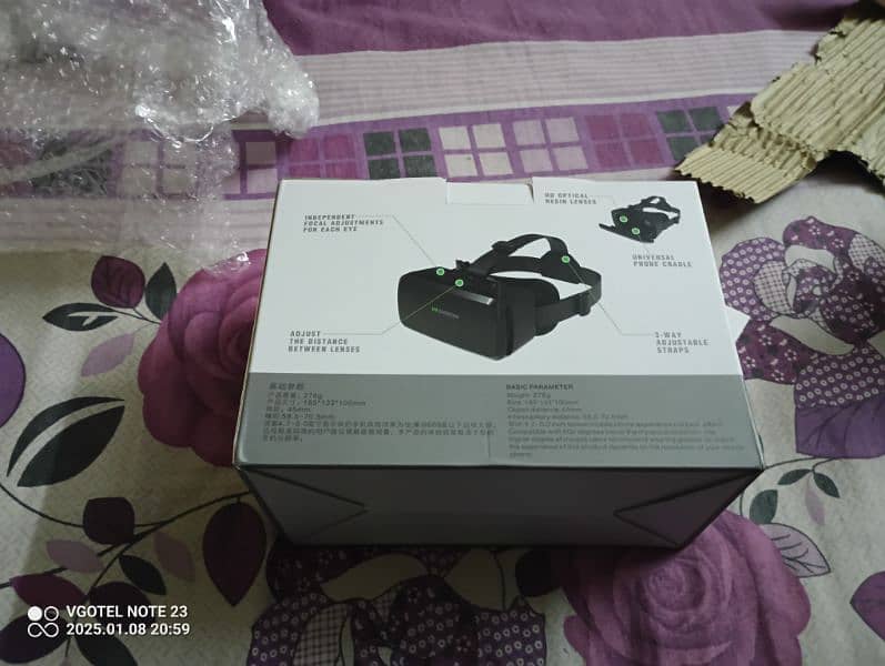 VR headset With Box 1