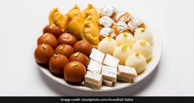 Rabrri, khoya, desi ghee,cream,gulab jamun,chamcham,barfi 1