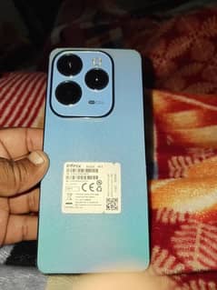 Infinix Hot 40 8/256 gb room 6 month warnti