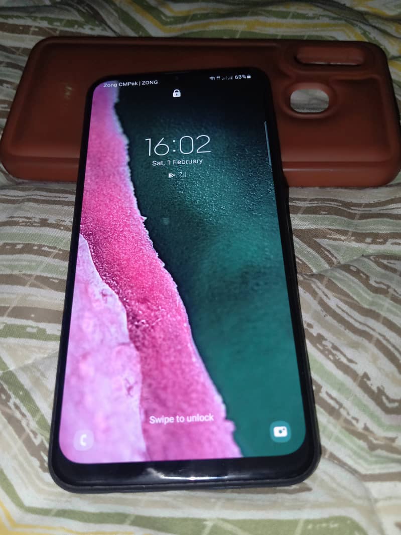 Samsung Galaxy A20 3/32 gb 0