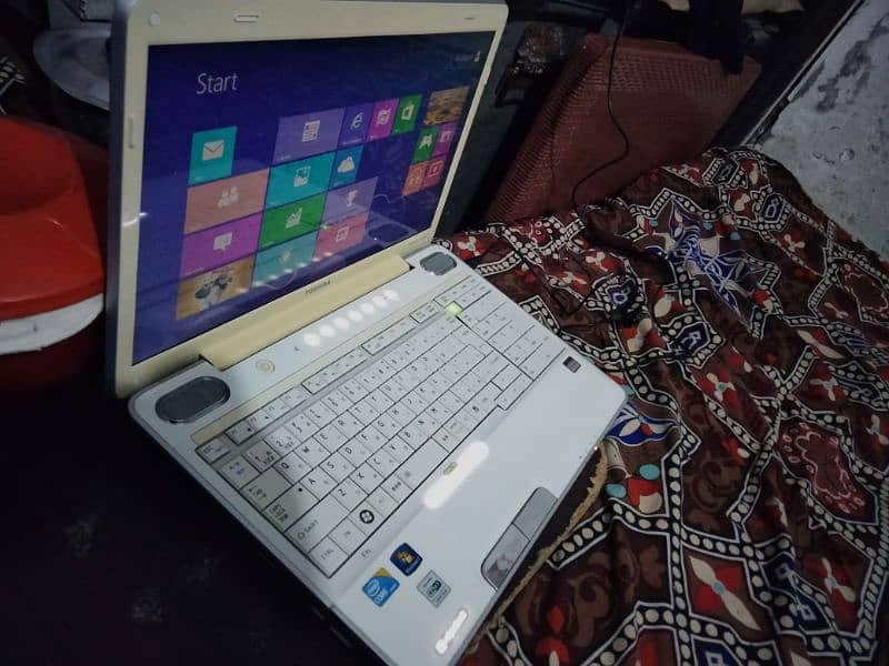 Japanese Branded Laptop Toshiba Dynabook  17inch  wide TX66LWH 9