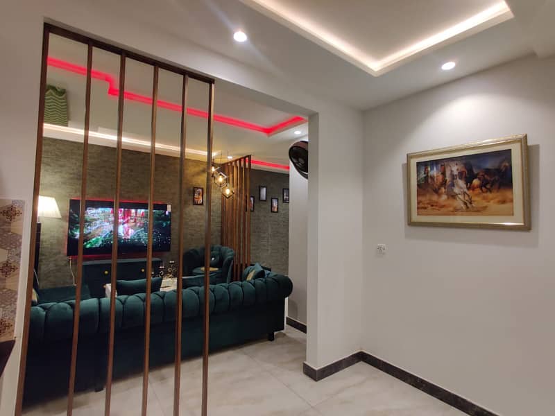 1 Bedroom VIP Full furnish flat per day available in Bahria town Lahore 8