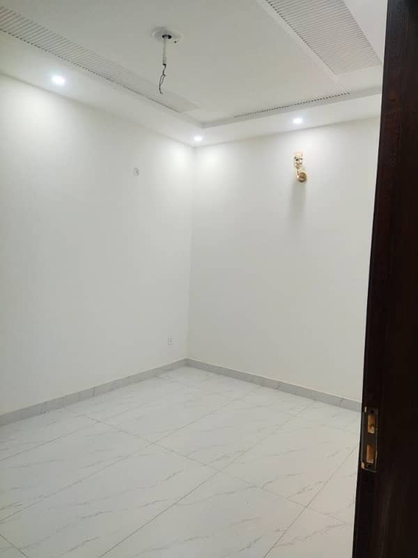 3 MARLA BRAND NEW HOUSE FOR SALE NEAR UCP UNIVERSITY SOUKAT KHANAM HOSPITAL 5