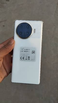 10/10 condition 8GB Rom 256GB Memory