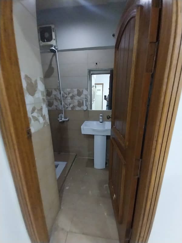 3 Bedroom Attached Bathroom With Dring Lounge Kitchen car parking 3