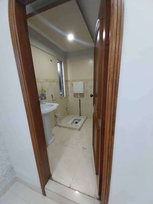 3 Bedroom Attached Bathroom With Dring Lounge Kitchen car parking 15